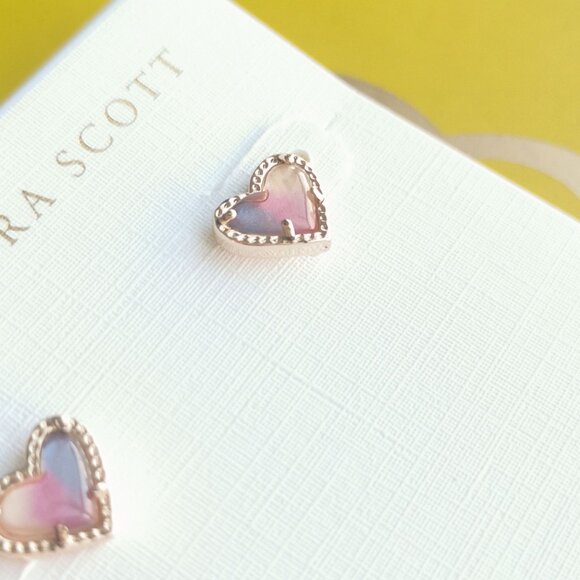 Kendra Scott Ari Heart Gold Watercolor Stud Earrings fashion - Picture 2 of 2